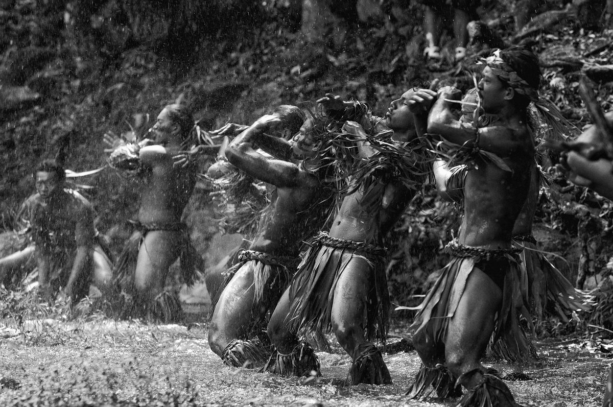 'AITO Bravour 2 — Tim Mckenna